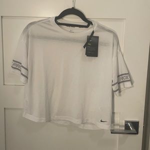 Nike pro shirt, new with tags